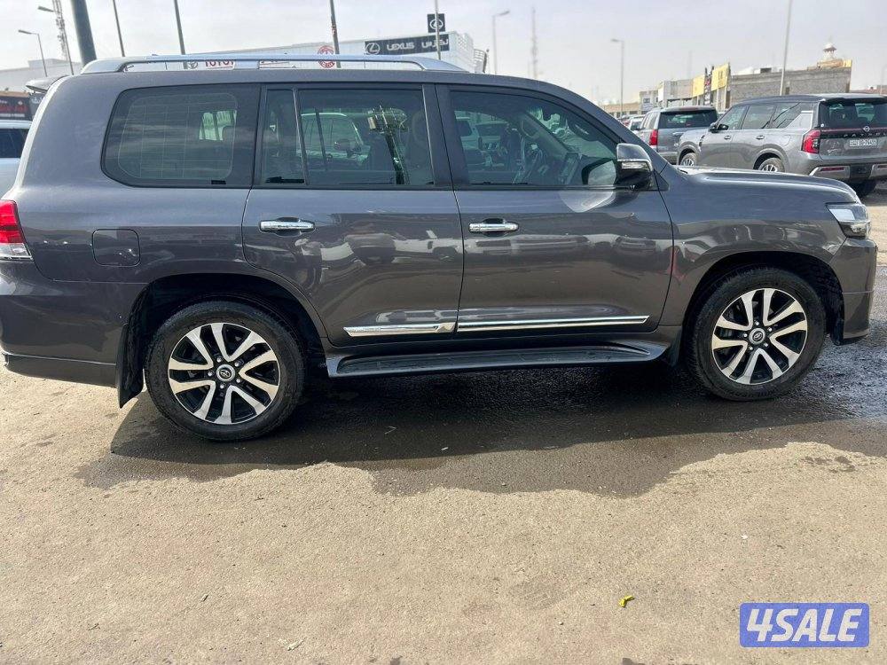 لاند كروزر GX.R-قراند تورينق .V8 موديل 2019 ماشى 247.000 k.m3