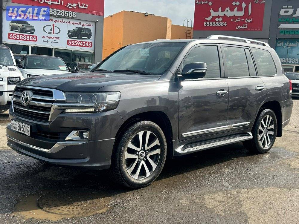 لاند كروزر GX.R-قراند تورينق .V8 موديل 2019 ماشى 247.000 k.m8