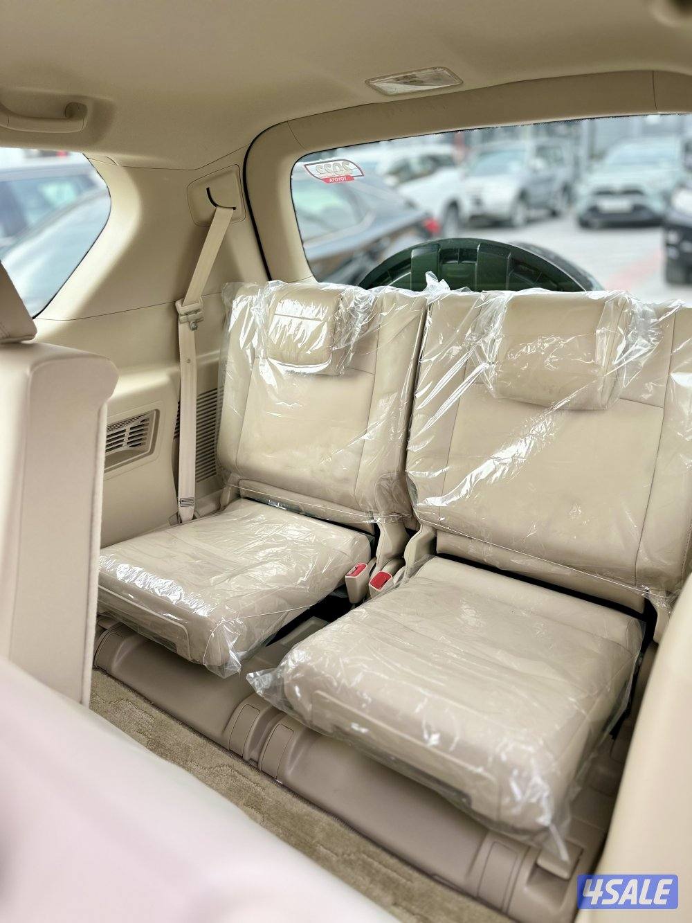 برادو TXL موديل 2022 ماشي 50 الف10