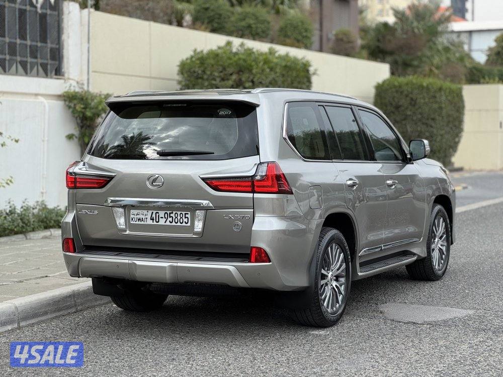لكزس - LX570 موديل 2017 عداد 139 الدرجة الثانية وكالة الساير4