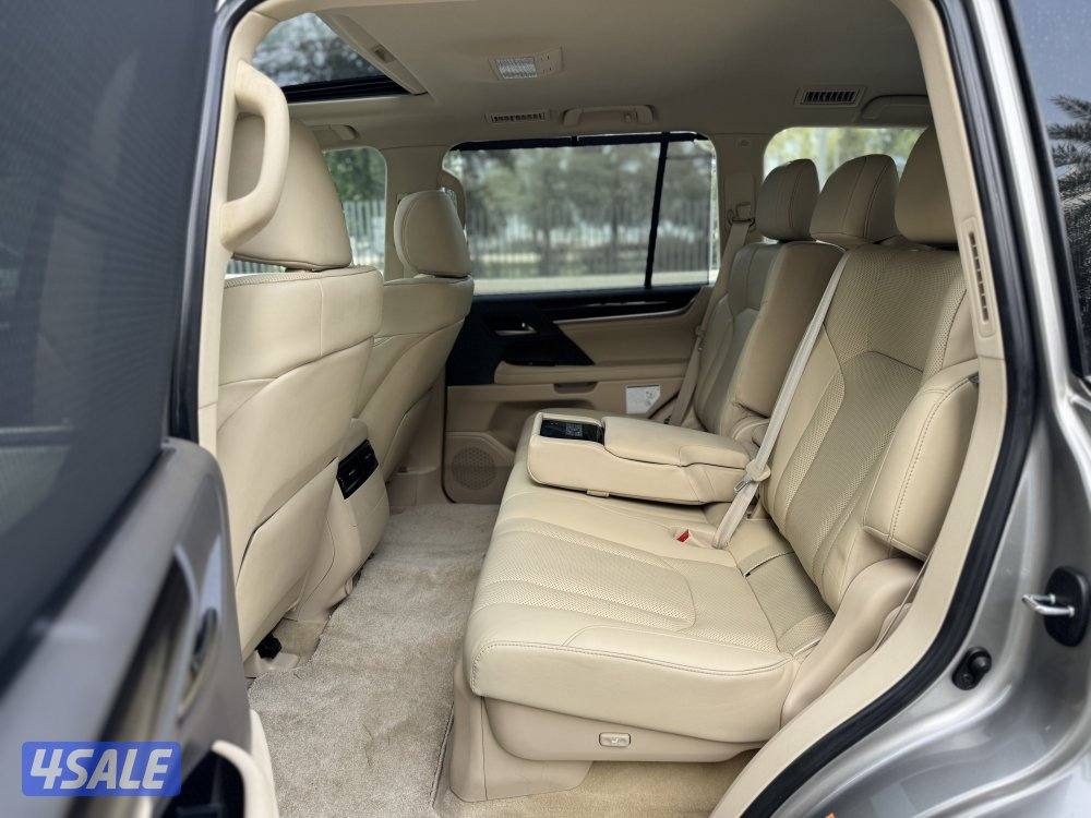 لكزس - LX570 موديل 2017 عداد 139 الدرجة الثانية وكالة الساير13