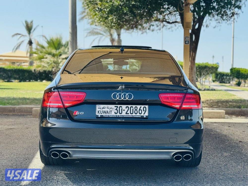 اودي اي ٨ الغانم عداد ٨٨ الف موديل ٢٠١٣5