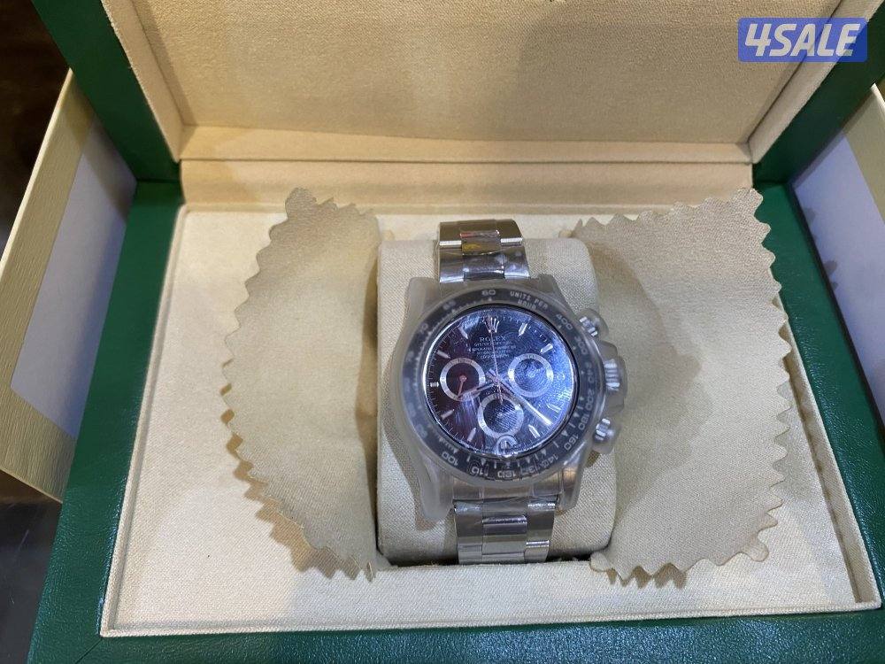 ساعة نادره مع فاتورته نادر جدا اسم ساعة ديتون بنده2