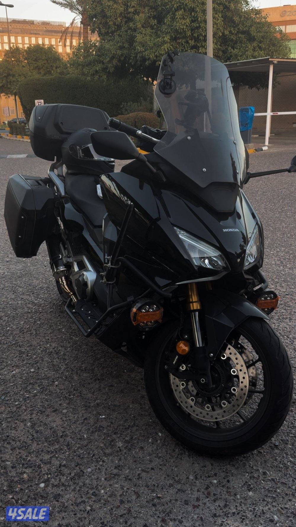 هوندا فورزا ٧٥٠  سي سي / قابل للمساومه3