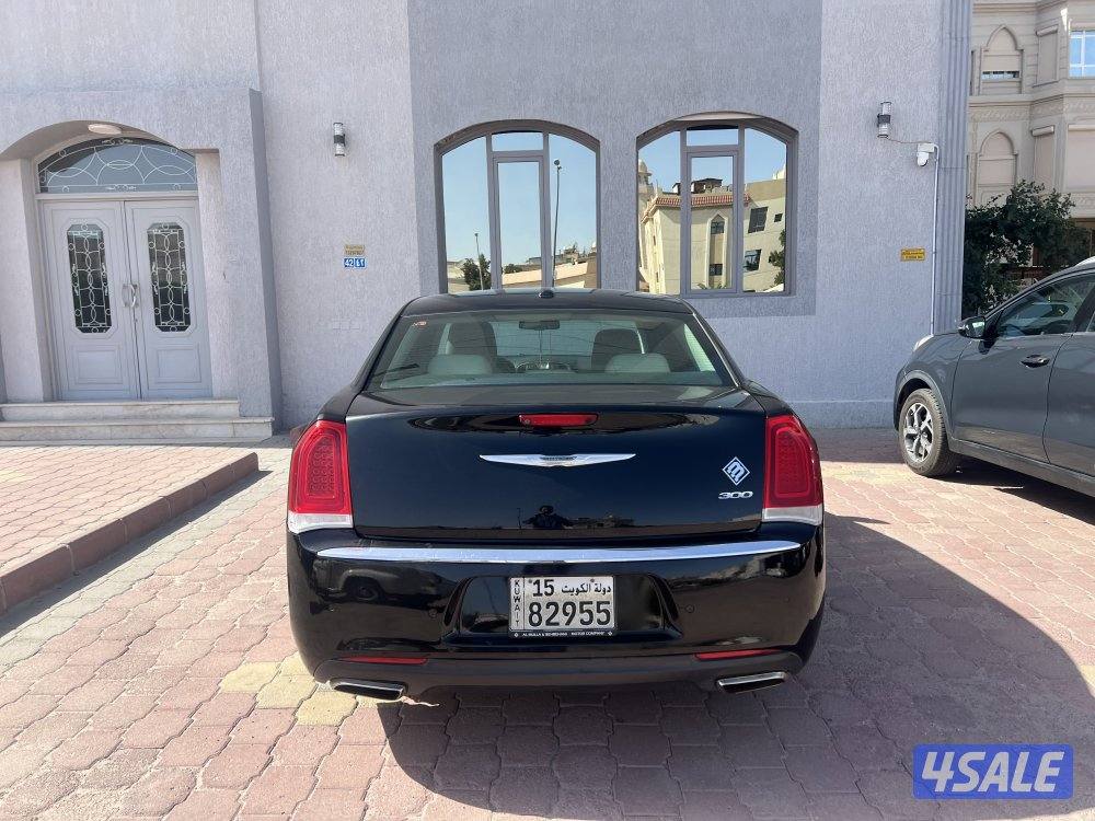 للبيع كرايزلر ٨ سلندر3