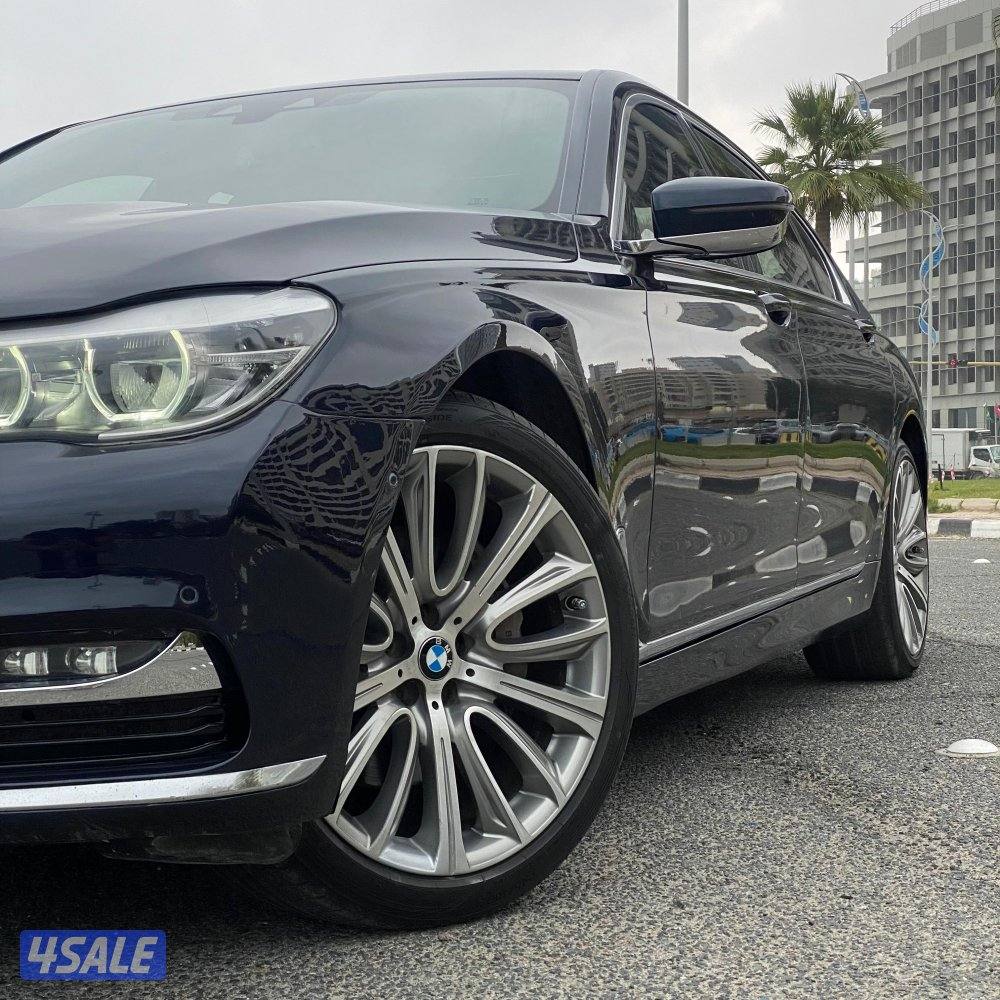 بيع🔺شراء🔺تثمين

للبيع بي ام دبليو 740
موديل 2017
العداد 199 الف1