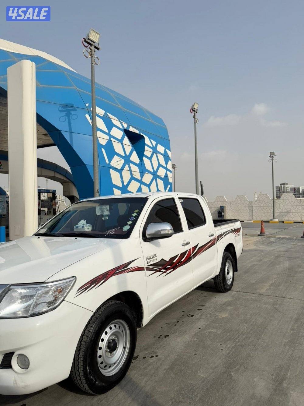 للبيع هايلكس 2015 فل كامل شرط فحص قير مكينه شاصي الاصباغ لاعلم عنها4