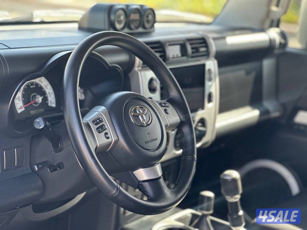 للبيع تويوتا اف جي وارد الوكالة الساير6