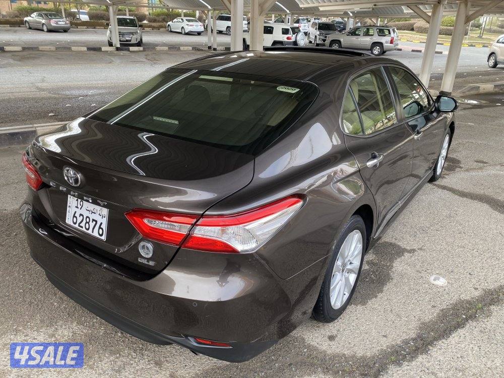 للبيع تويوتا كامري GLE 2020 عداد80الف7