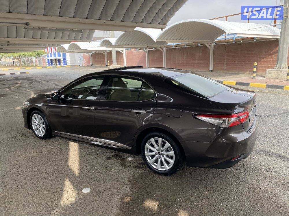 للبيع تويوتا كامري GLE 2020 عداد80الف10