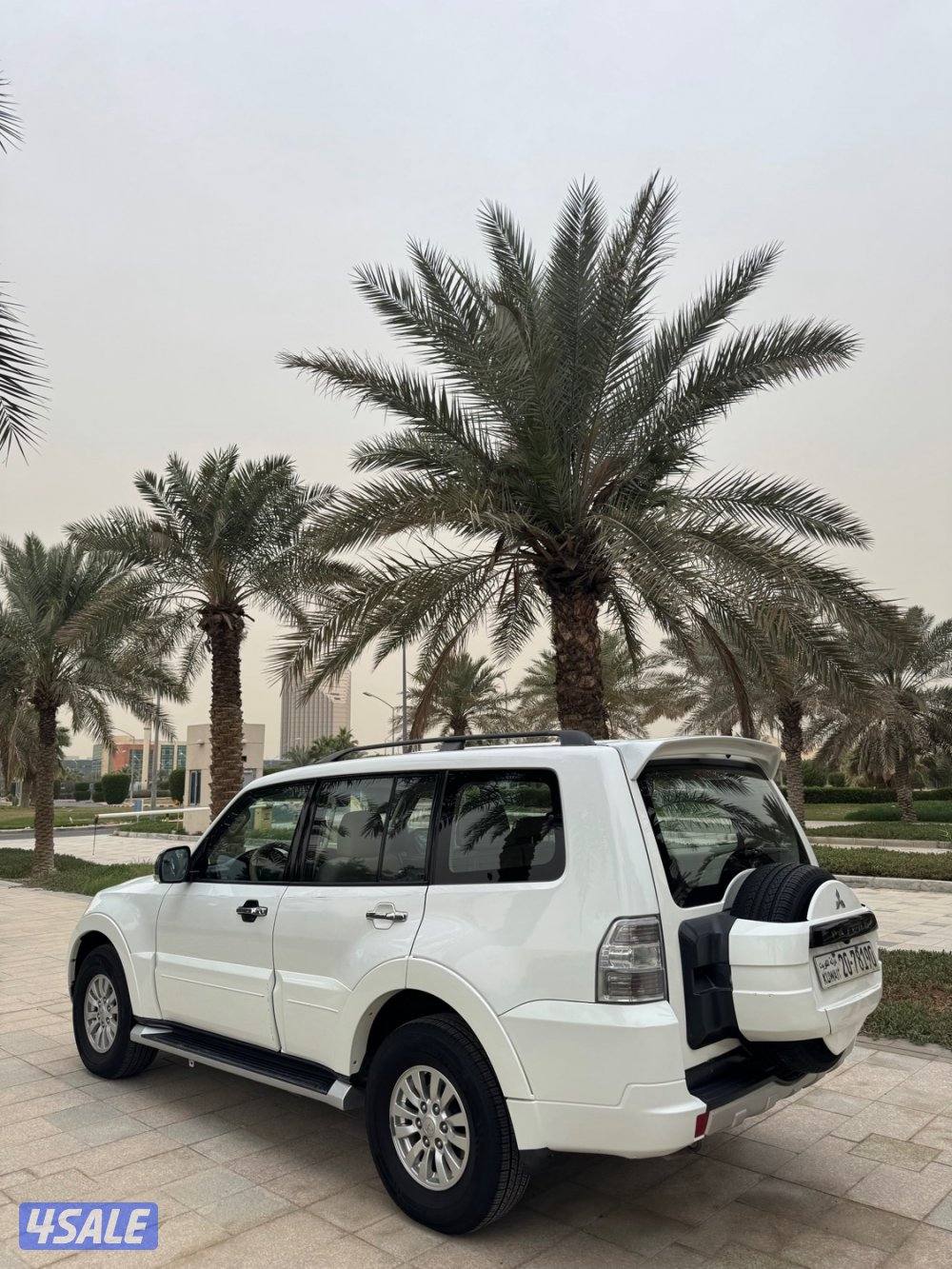 للبيع باجيرو 2012 بحالة الوكالة بيعة سريعة3