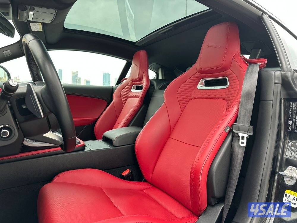 جاكوارF-TYPE V4 موديل2023 عداد77الف وارد الزياني تحت الكفاله8