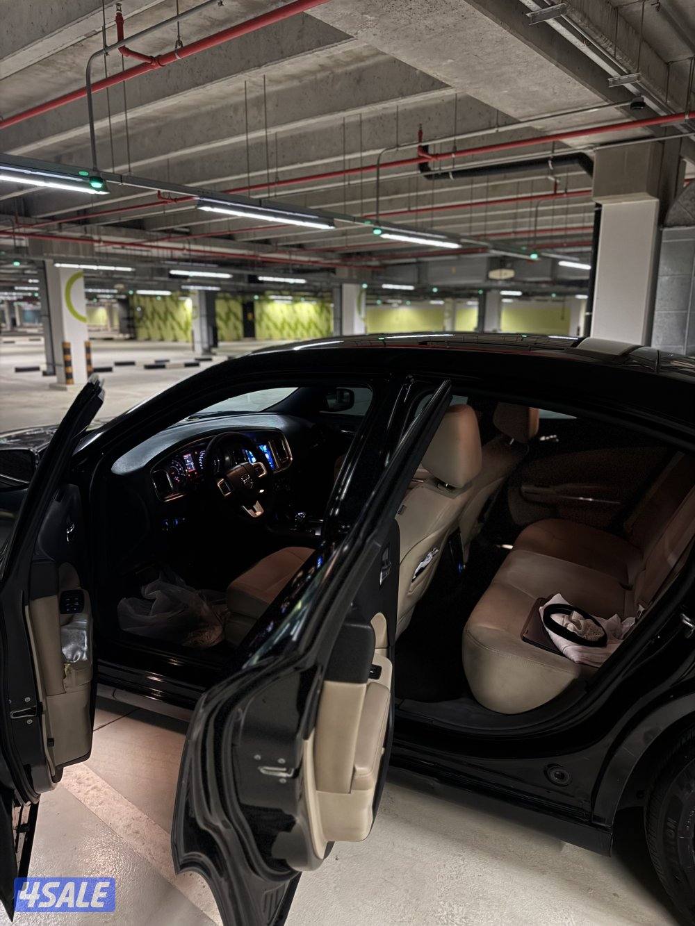 للبيع دودج تشارجر 20121