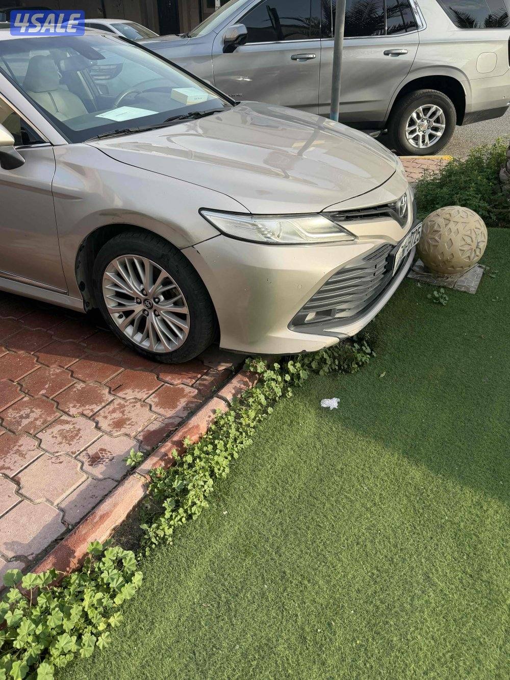 للبيع كامري ٦ سلندر لمتد5