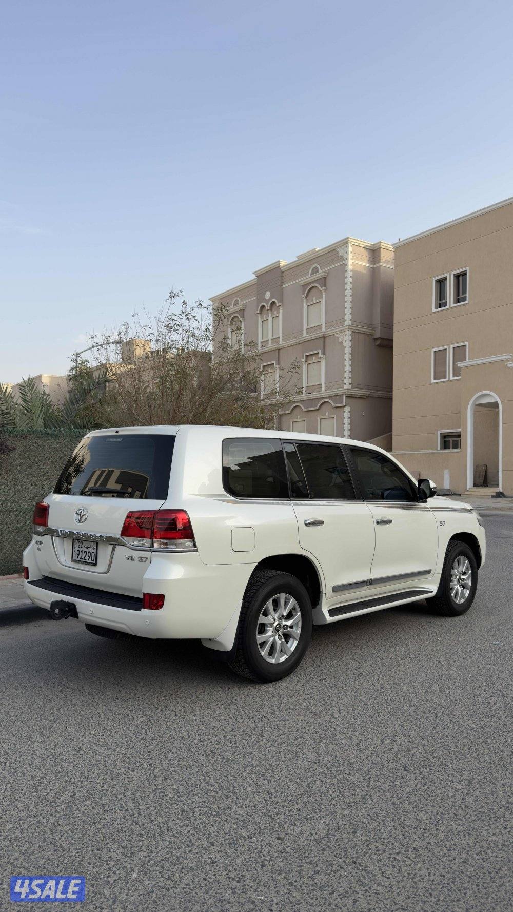 لاند كروزر VX.R3