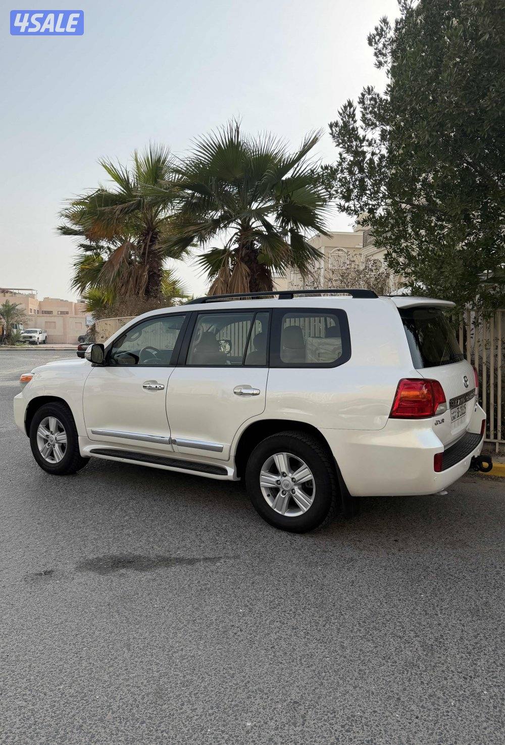 للبيع لاندكروزر 20142