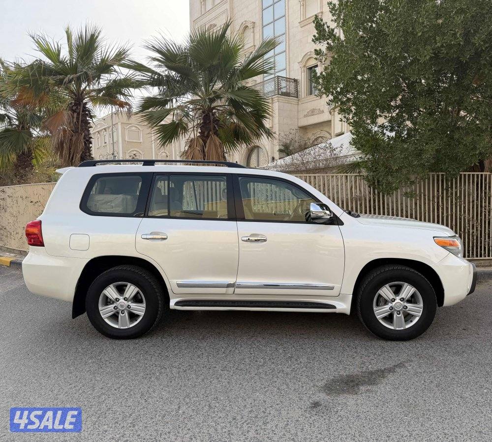 للبيع لاندكروزر 20144