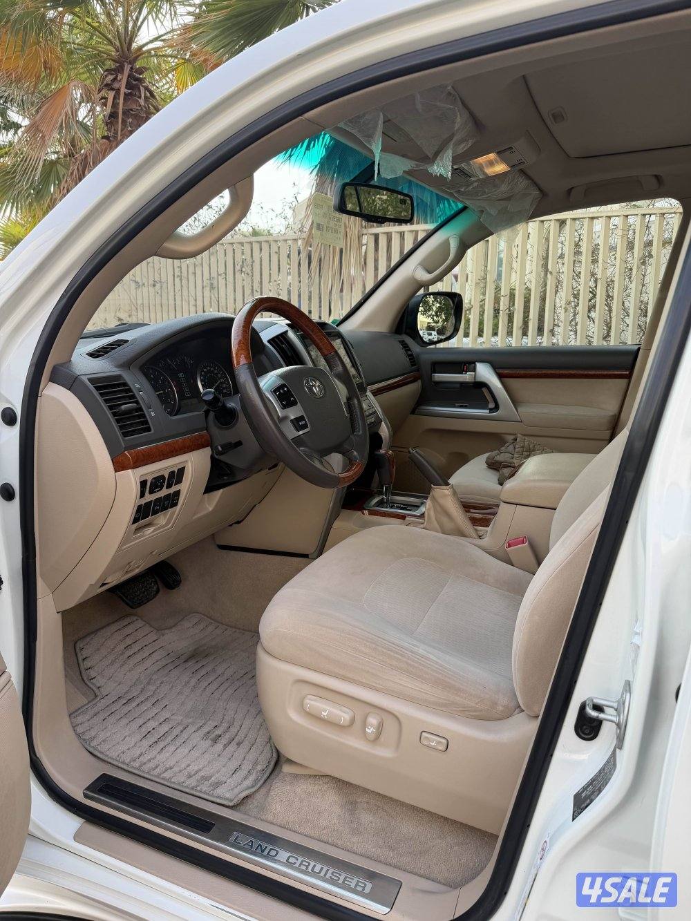 للبيع لاندكروزر 20146