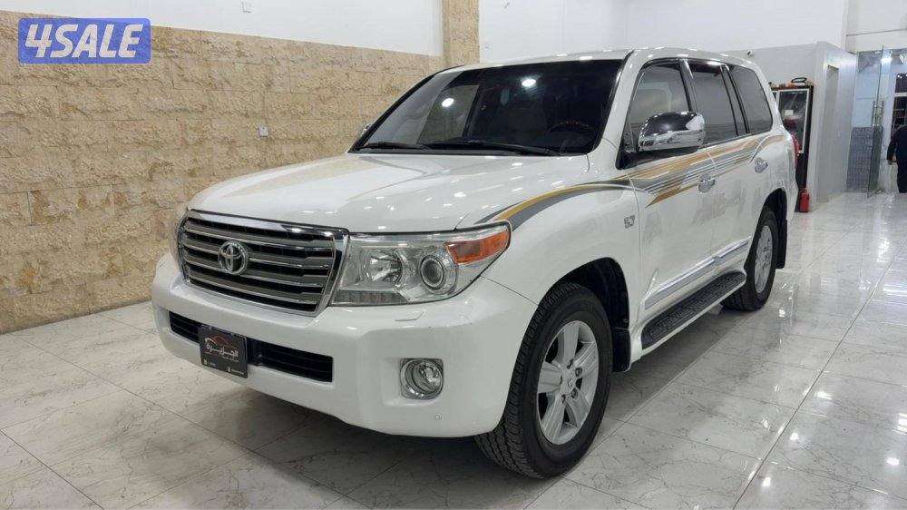 للبيع لاند كروزر VXR موديل 20121