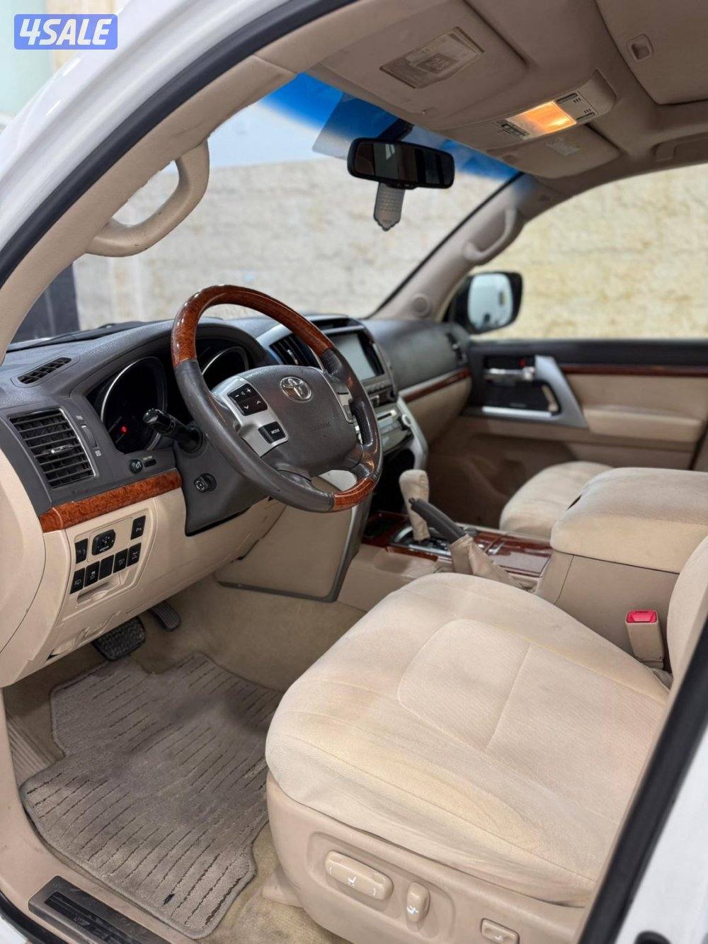 للبيع لاند كروزر VXR موديل 20124