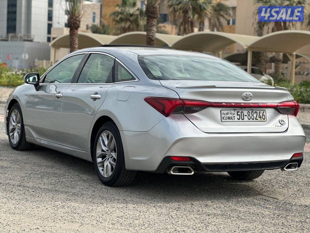 للبيع افالون ماشي ١١٠ الف كيلو3