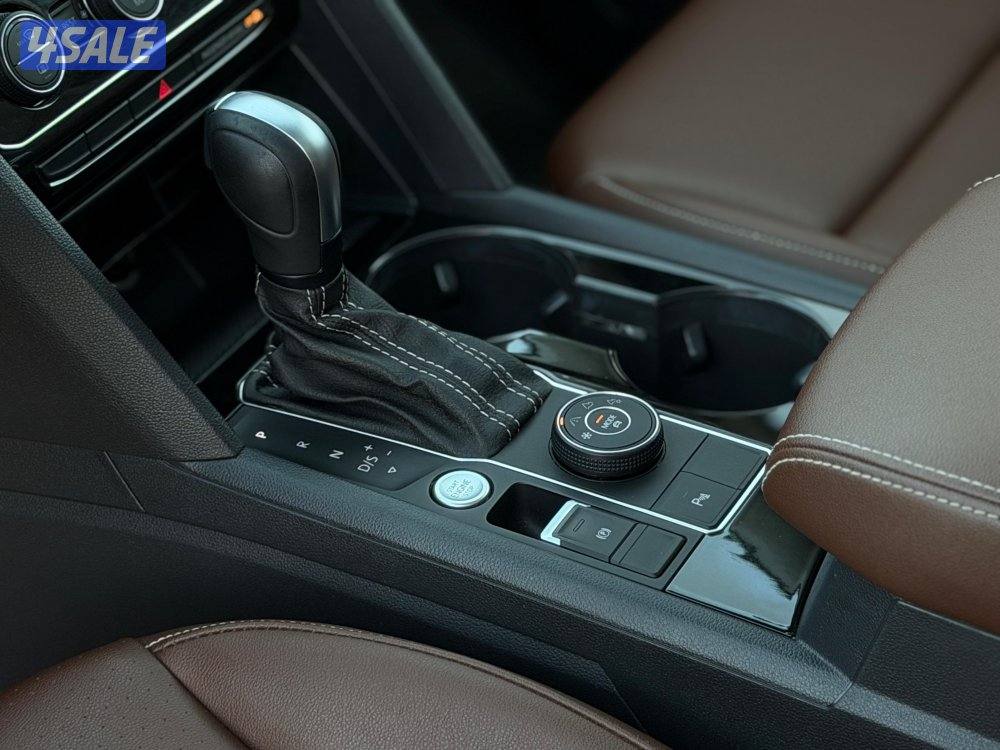 للبيع فولكس فاجن TERAMONT V6 موديل 2022 وارد بهبهاني10