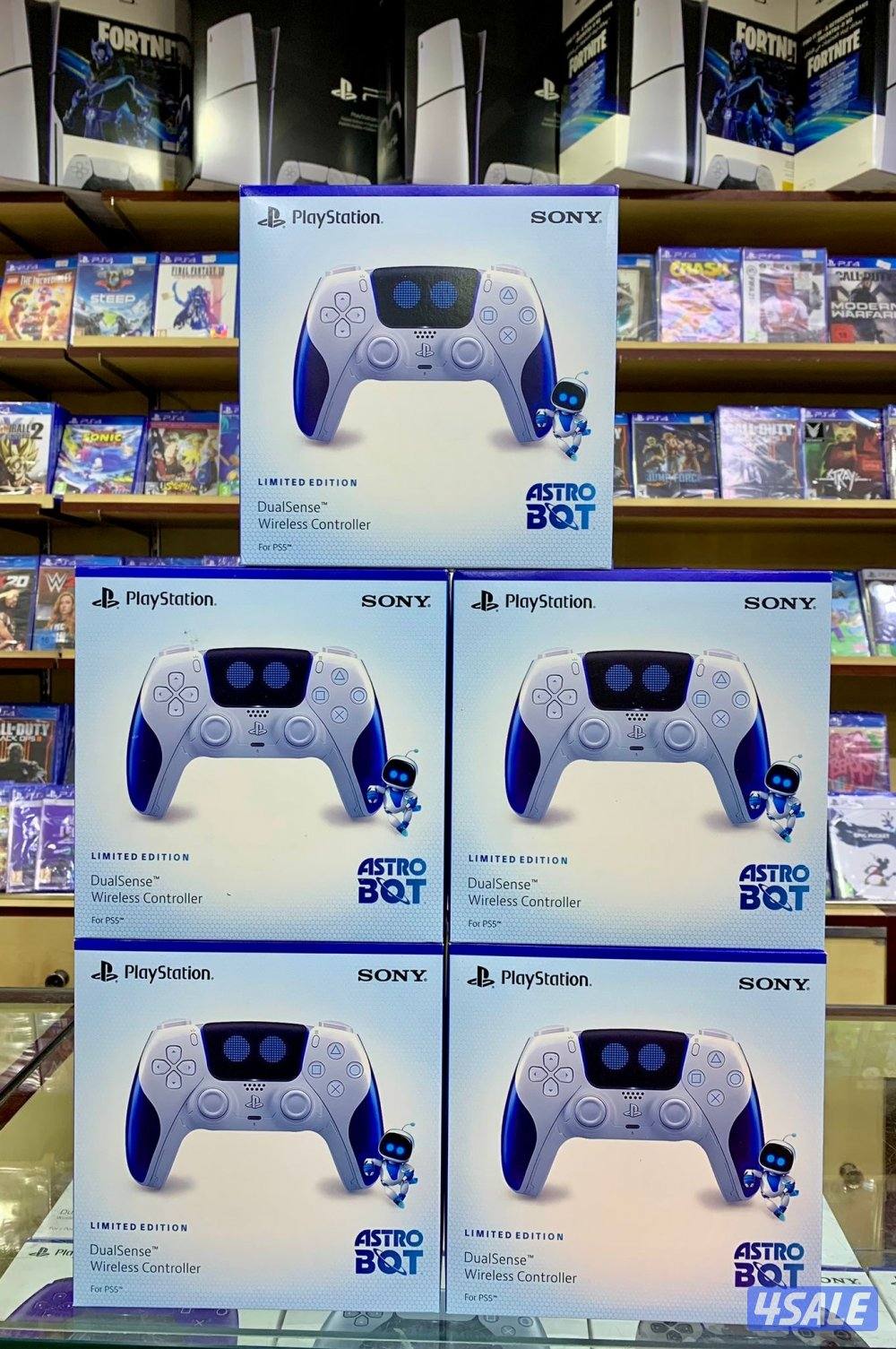 عندك أجهزه بلاستيش 4 و5 واكس بوكس سريس وناتيندوا واشرطه نشتري9