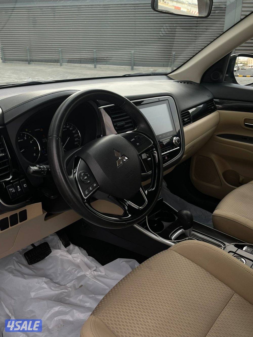 للبيع اوتلاندر دبل قير صبغ الوكالة ممشى 115 الف شرط الفحص2