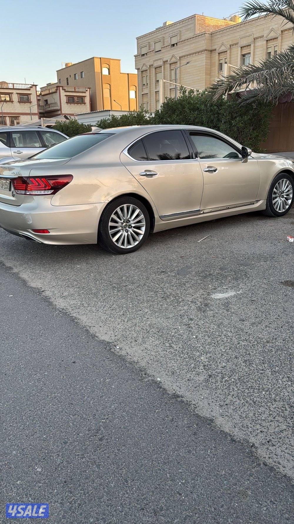 للبيع لكزس 460 شورت 20170