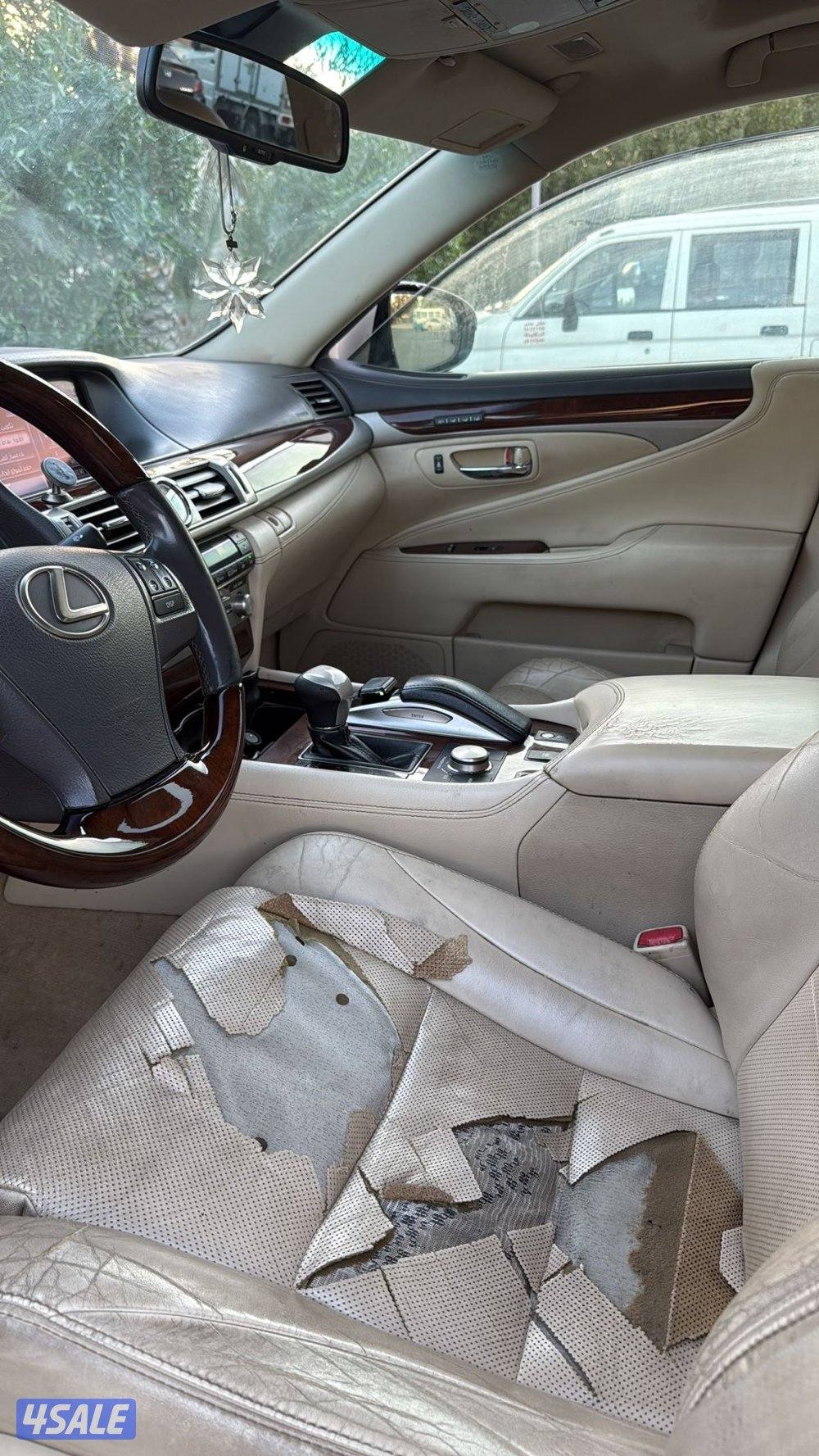 للبيع لكزس 460 شورت 20172