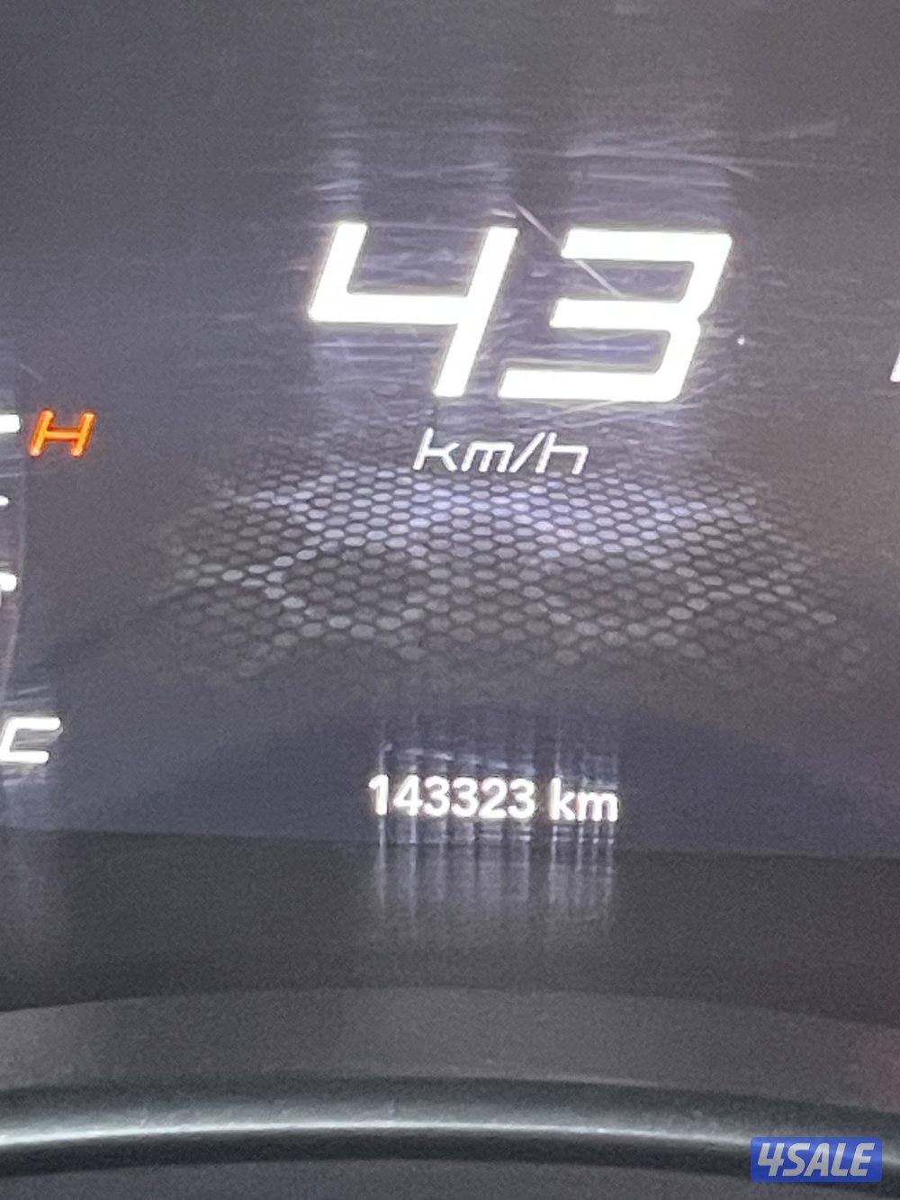 للبيع شارجر موديل 20188