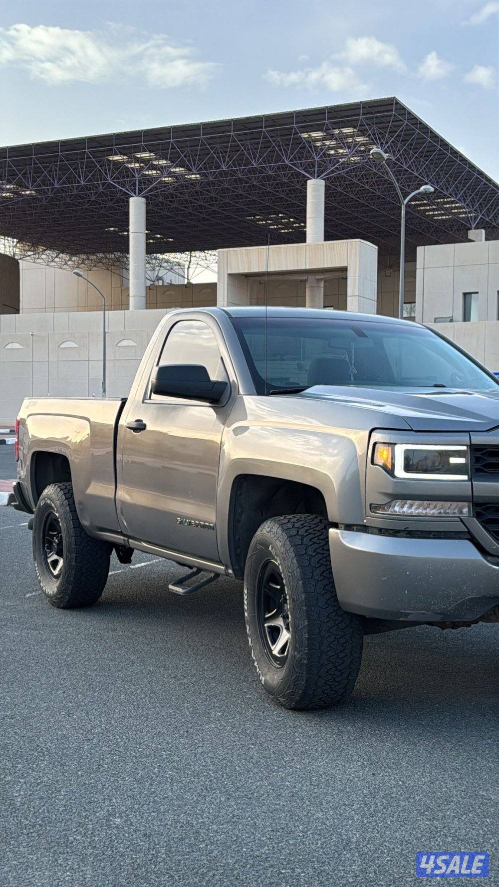 للبيع سلفرادو ٢٠١٧ ls2