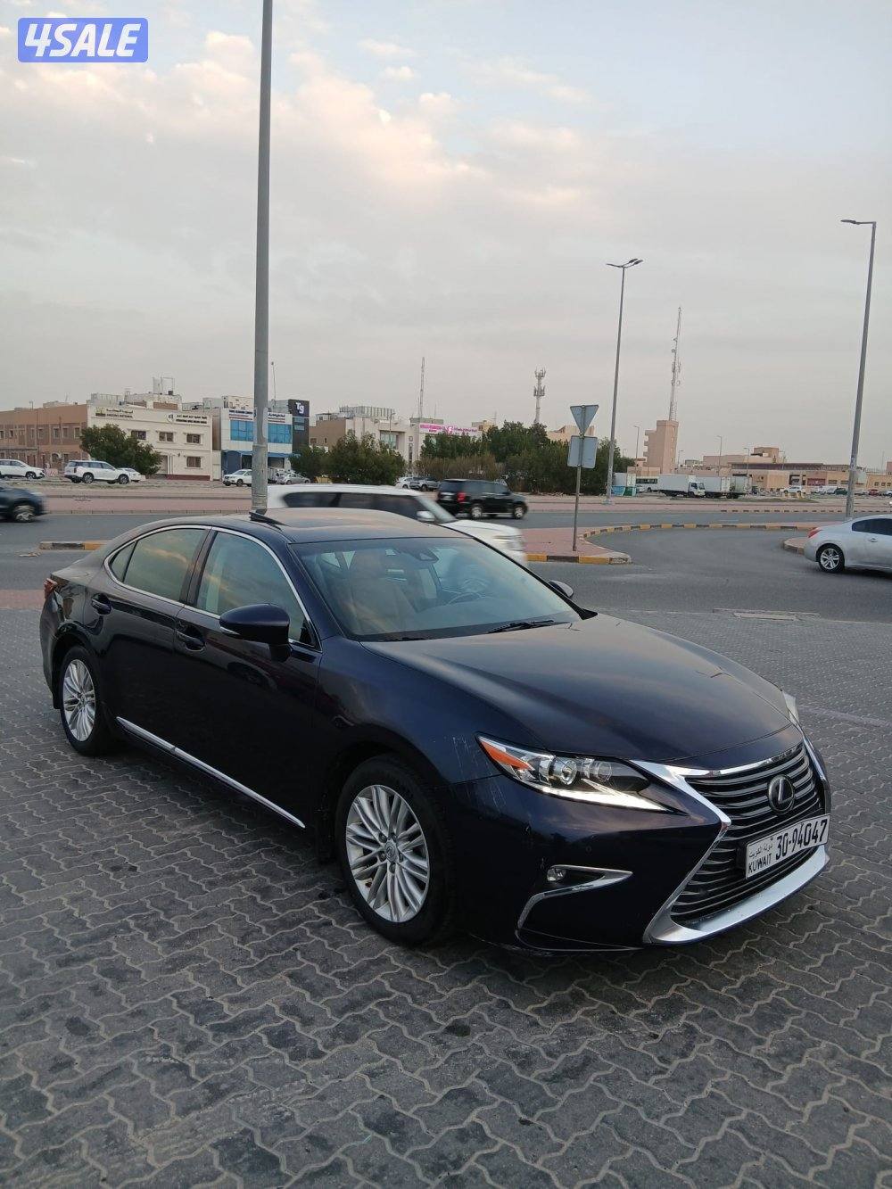 لكزسES250 ماشيه ٤٦ الف كم صبغ وكاله1