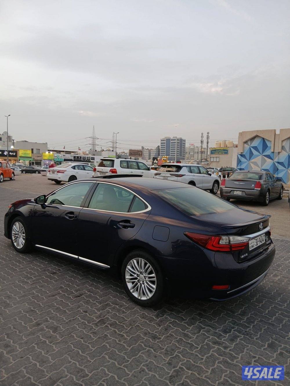 لكزسES250 ماشيه ٤٦ الف كم صبغ وكاله4