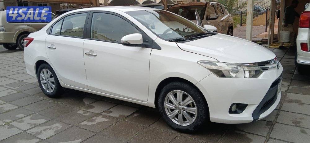 للبيع ياريس 2014 فل0