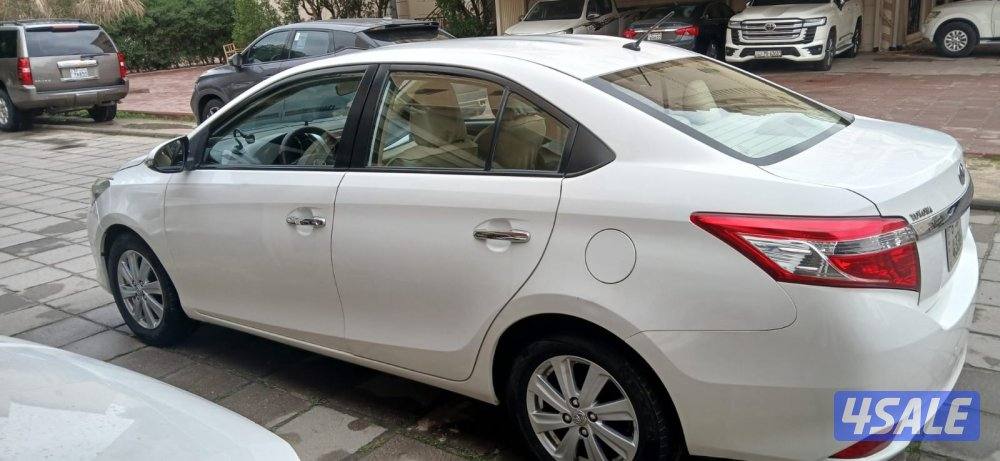 للبيع ياريس 2014 فل2