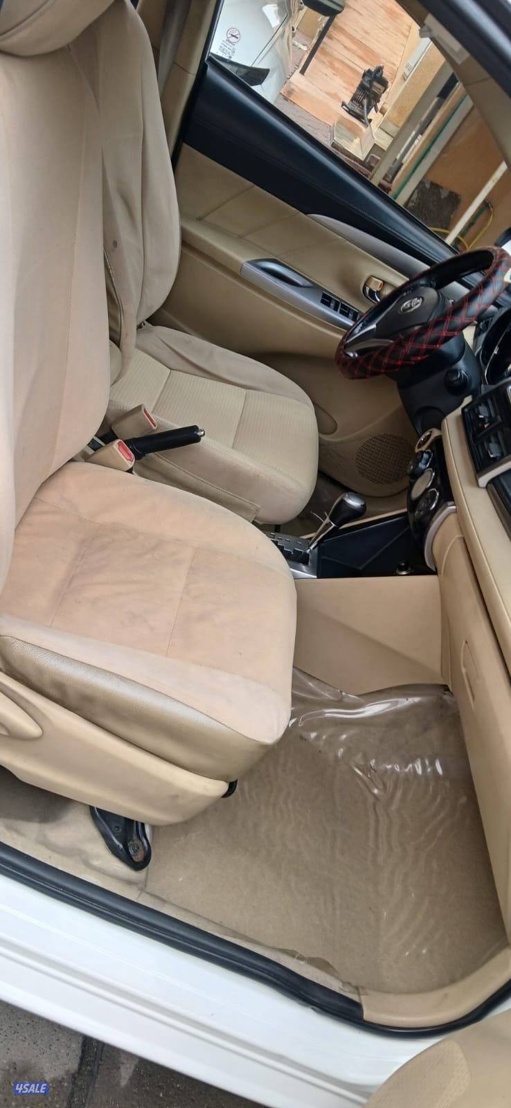 للبيع ياريس 2014 فل3