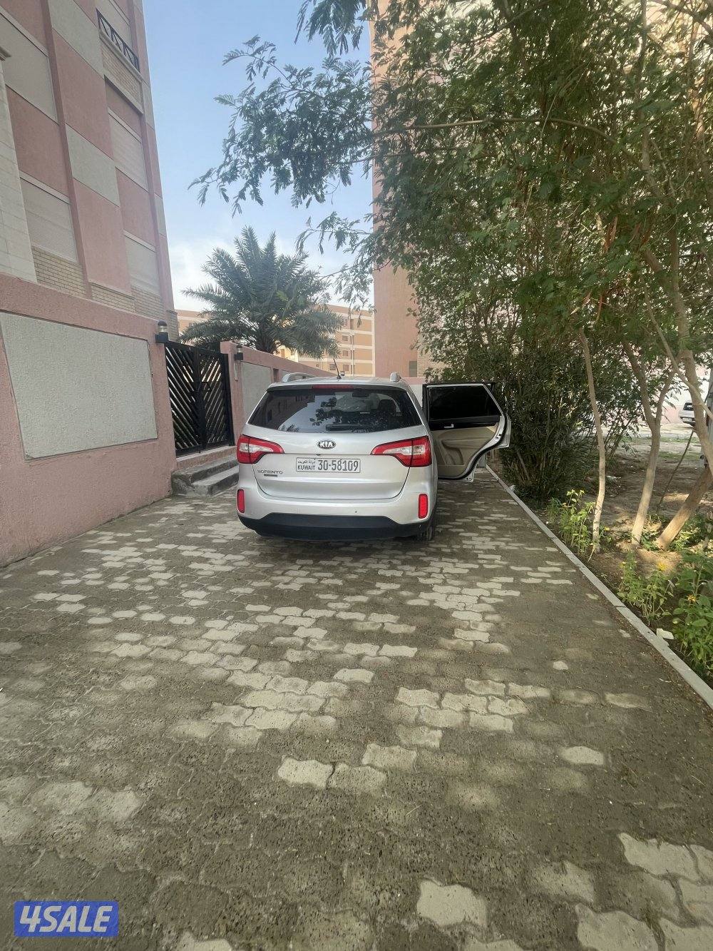 للبيع كيا سورنتوو 20152