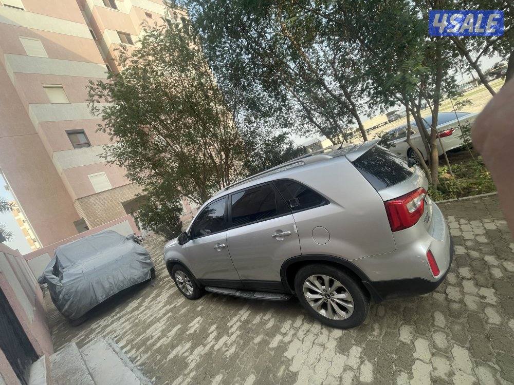 للبيع كيا سورنتوو 20158