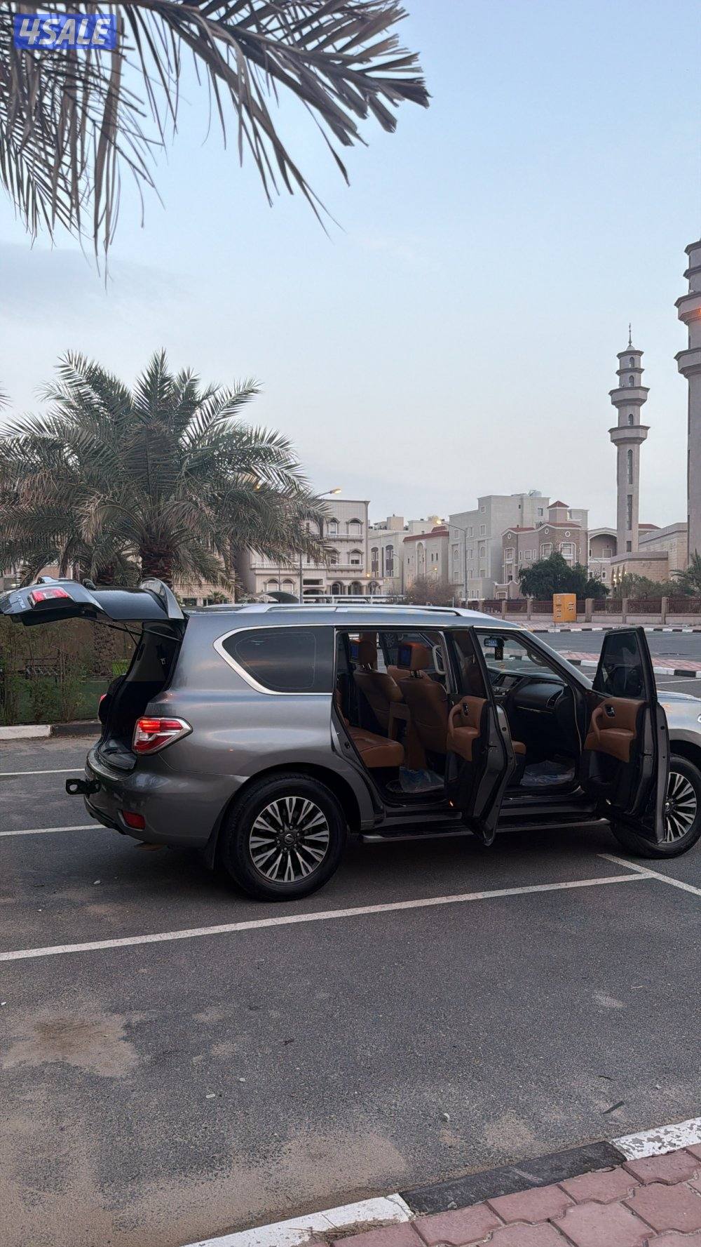 للبيع باترول بلاتينوم ستي 2014 مكينه 3204