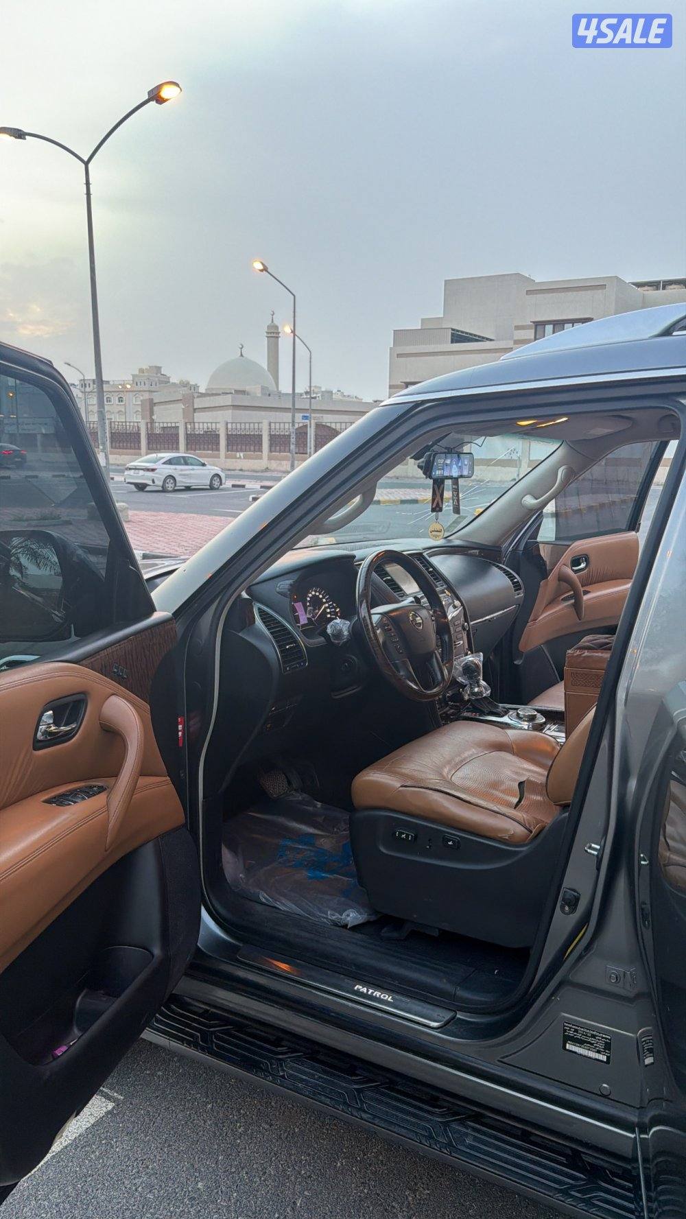 للبيع باترول بلاتينوم ستي 2014 مكينه 3205