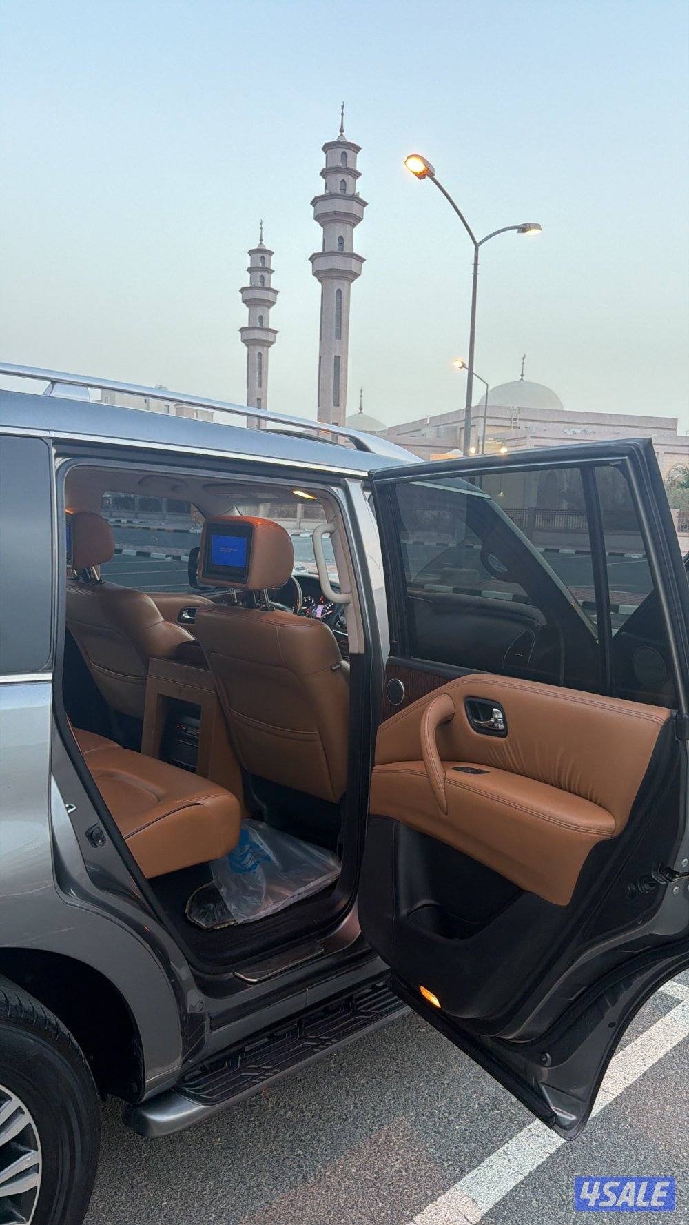 للبيع باترول بلاتينوم ستي 2014 مكينه 3209