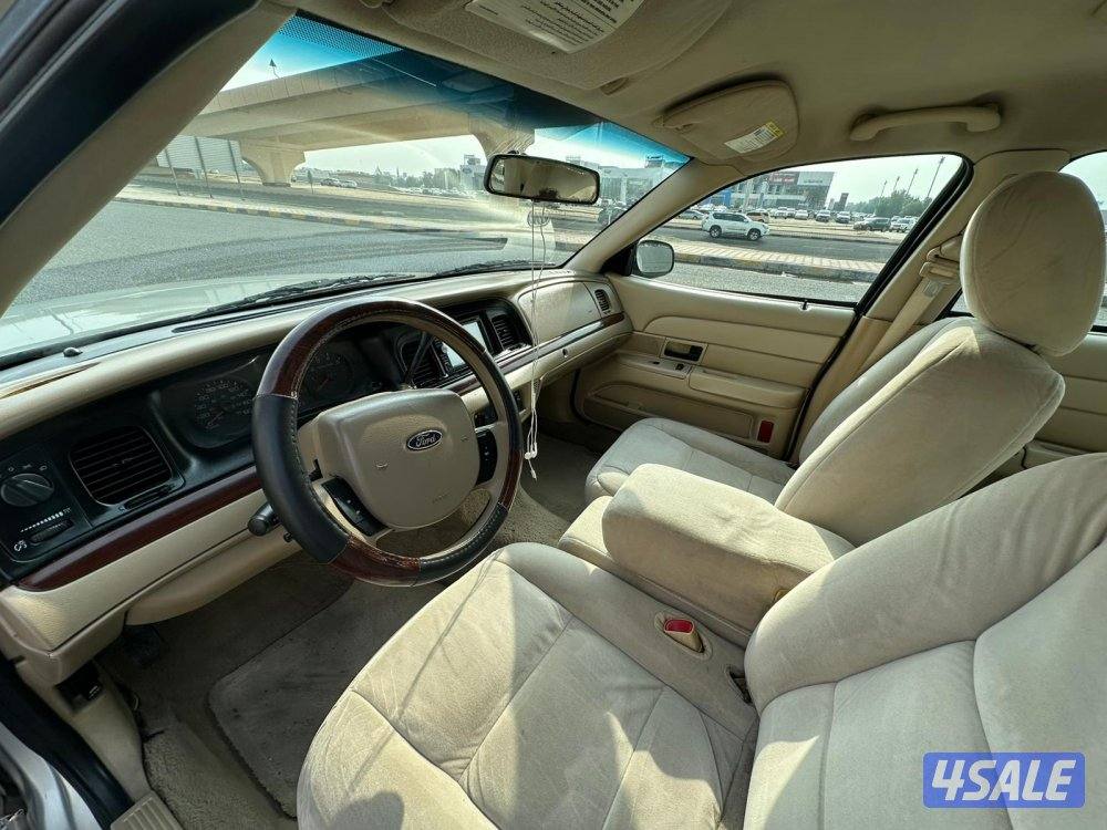 فورد فكتوريا ٢٠١١4