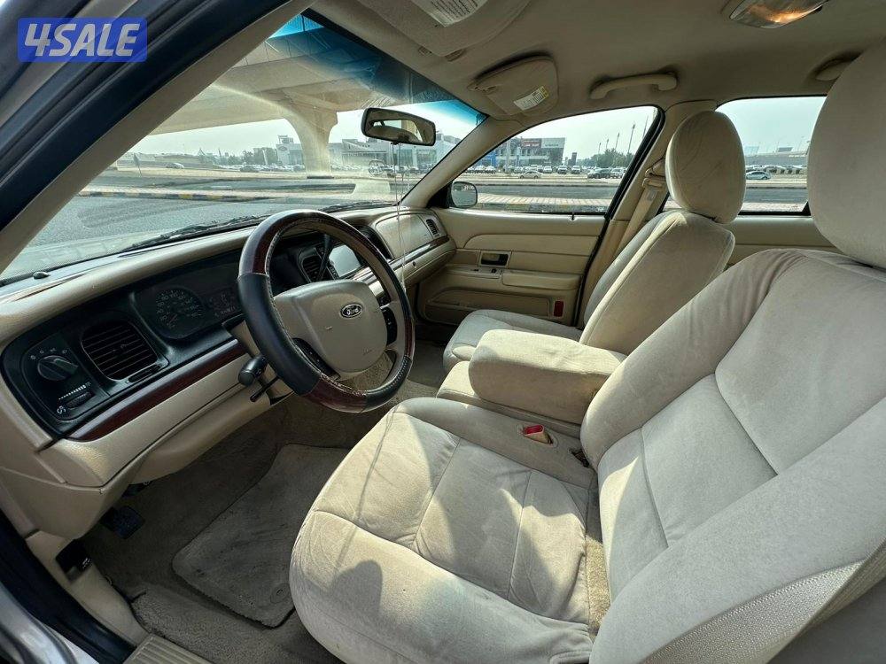 فورد فكتوريا ٢٠١١7