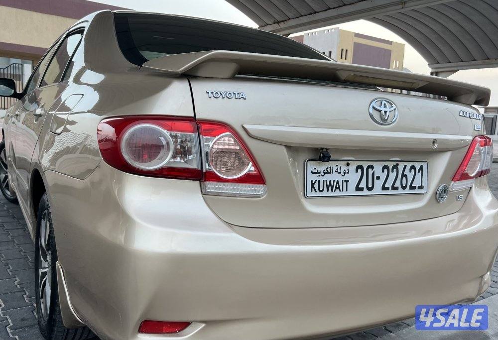 للبيع كرولا 2013 ماشي 2001