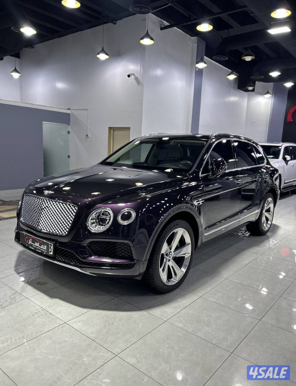 بنتلي بينتايجا V12 موديل 2017 ماشي 1241