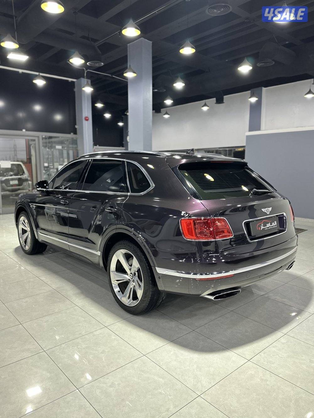 بنتلي بينتايجا V12 موديل 2017 ماشي 1245