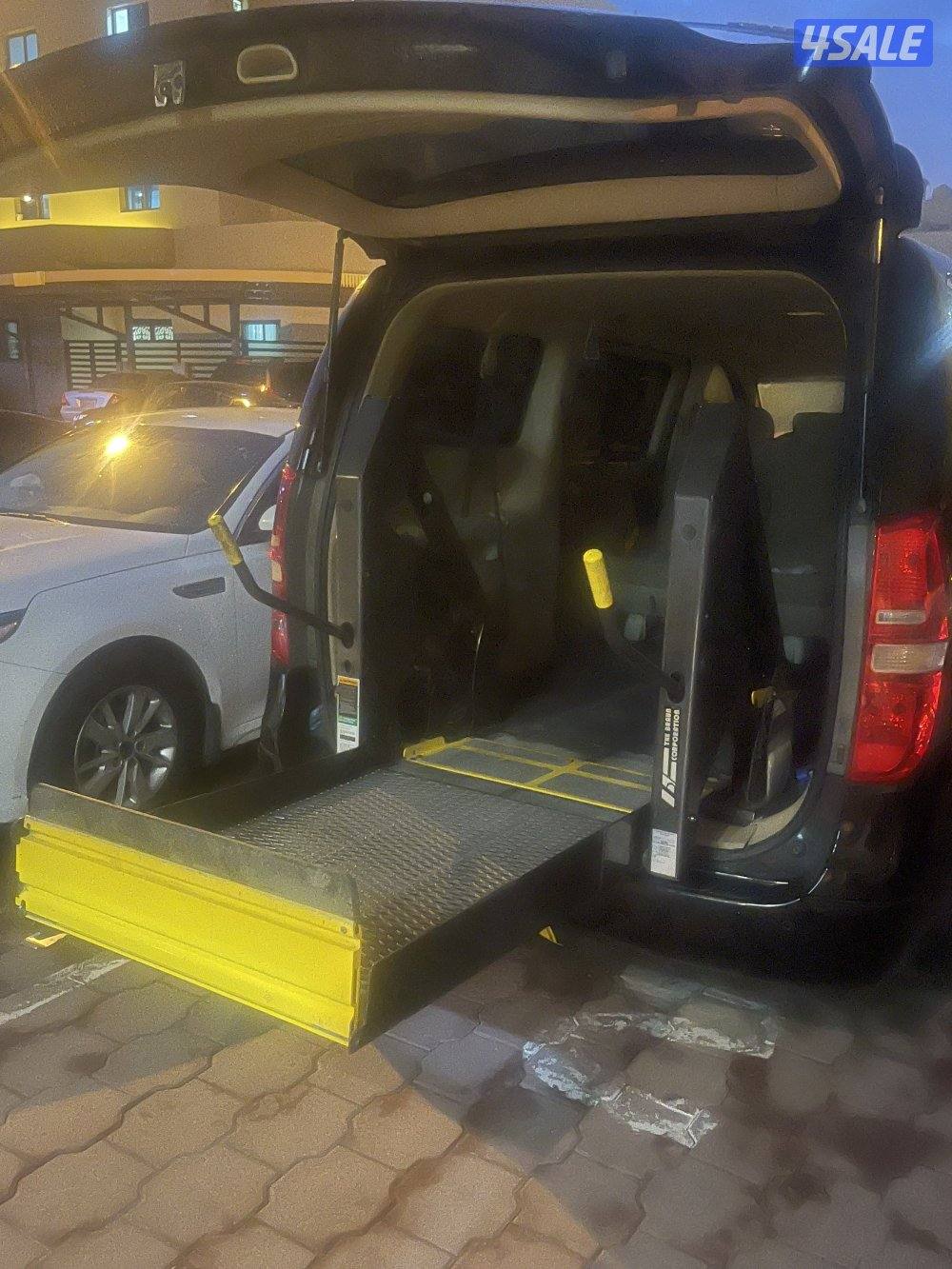 للبيعHi1 موديل٢٠١١ماشي١١٥ألف يوجد رافعه سيرفس منتظم شرط الفحص0