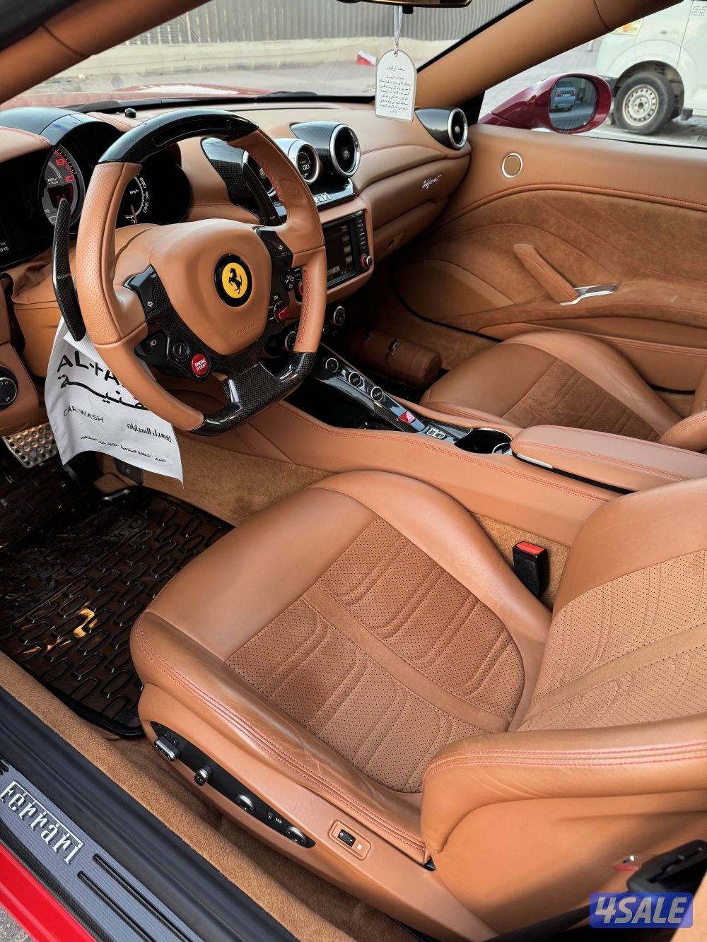 فيراري كالفورنيا T1