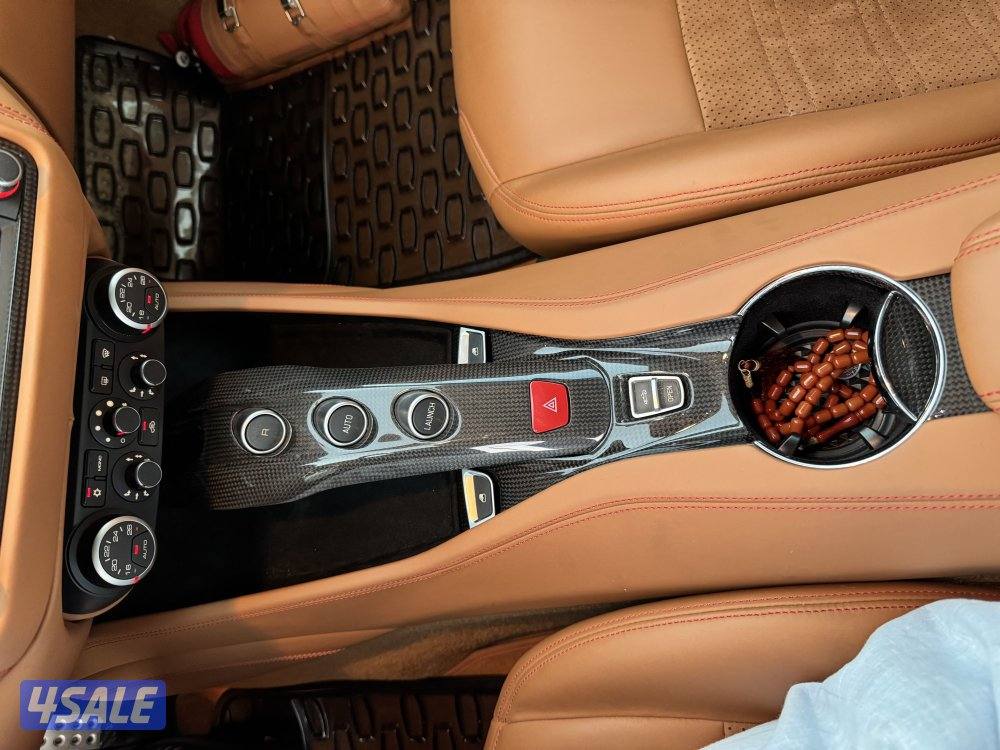 فيراري كالفورنيا T11